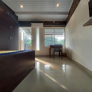 Jeena Motel